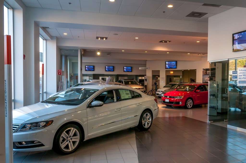 The Autobarn Volkswagen of Evanston | 1033 Chicago Ave, Evanston, IL 60202, USA | Phone: (847) 866-7600