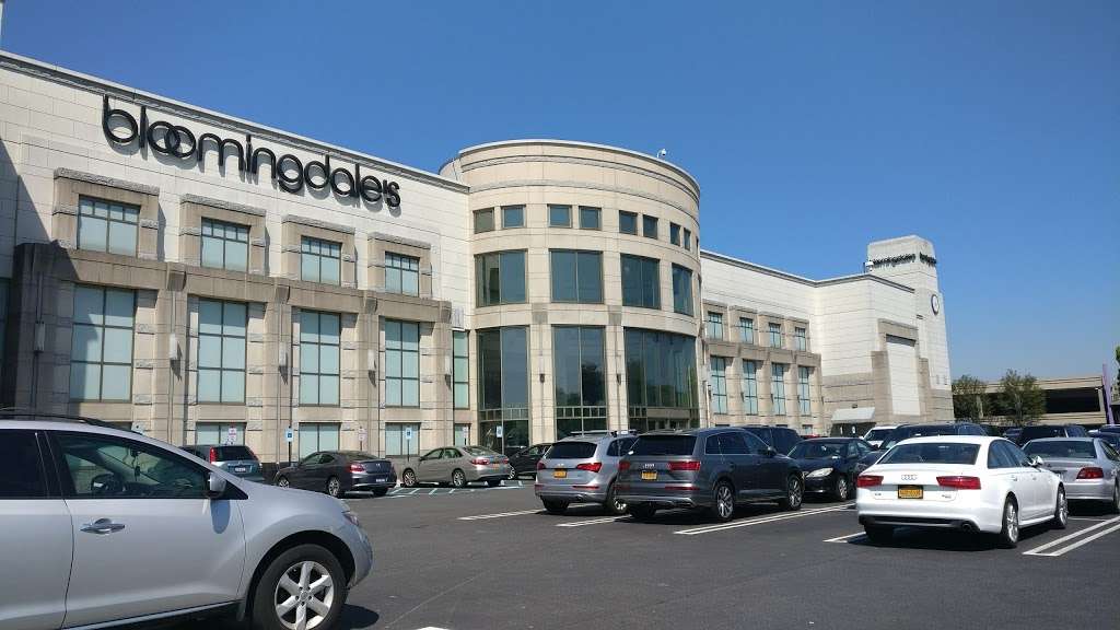 Roosevelt Field | 630 Old Country Rd, Garden City, NY 11530, USA | Phone: (516) 742-8001