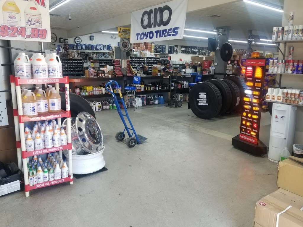 Texas Tire Retail and Wholesale | 2802 N Wayside Dr, Houston, TX 77020, USA | Phone: (713) 675-5500