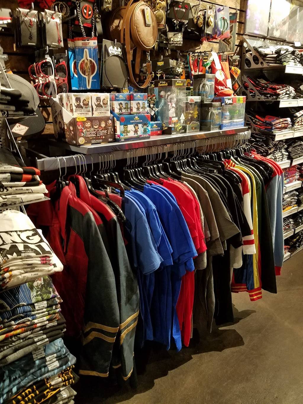 Hot Topic | 6623 Las Vegas Blvd S Unit 138, Las Vegas, NV 89119, USA | Phone: (702) 407-0495