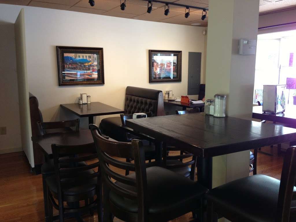 Village Perk Café | 3 Glen Rd, Sandy Hook, CT 06482, USA | Phone: (203) 364-9634