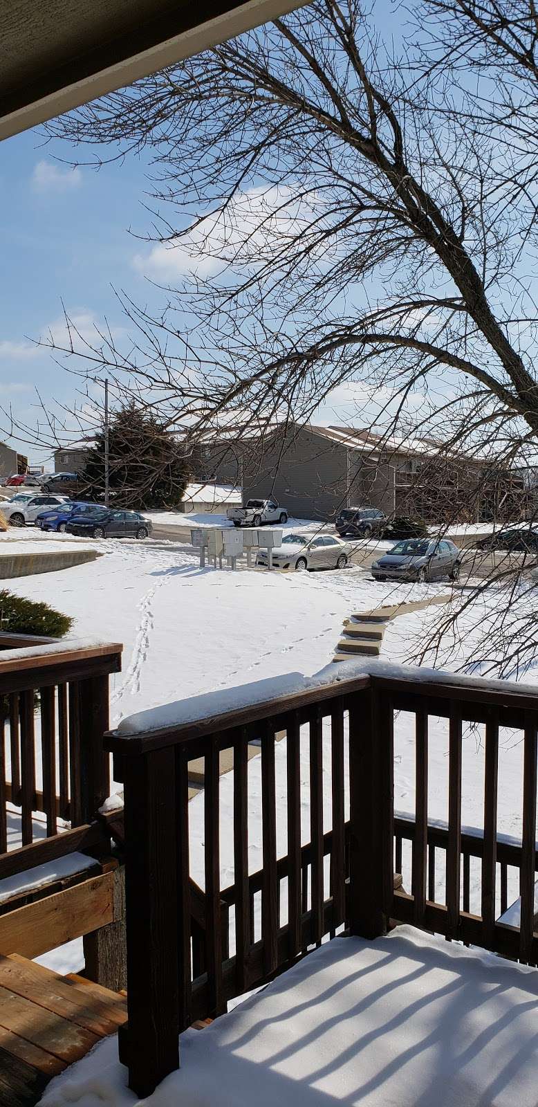 Aspen West Apartments | 2900 Bob Billings Pkwy, Lawrence, KS 66049, USA | Phone: (785) 842-4461