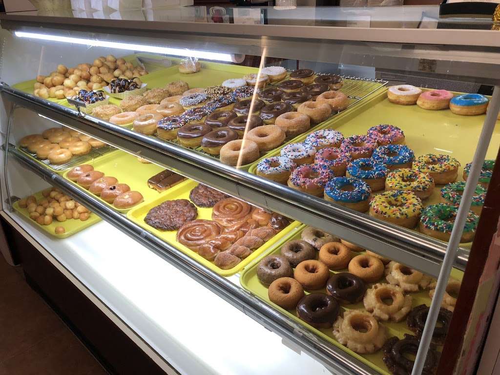 Serena Donuts | 13018 Woodforest Blvd Ste R, Houston, TX 77015, USA | Phone: (713) 497-5557