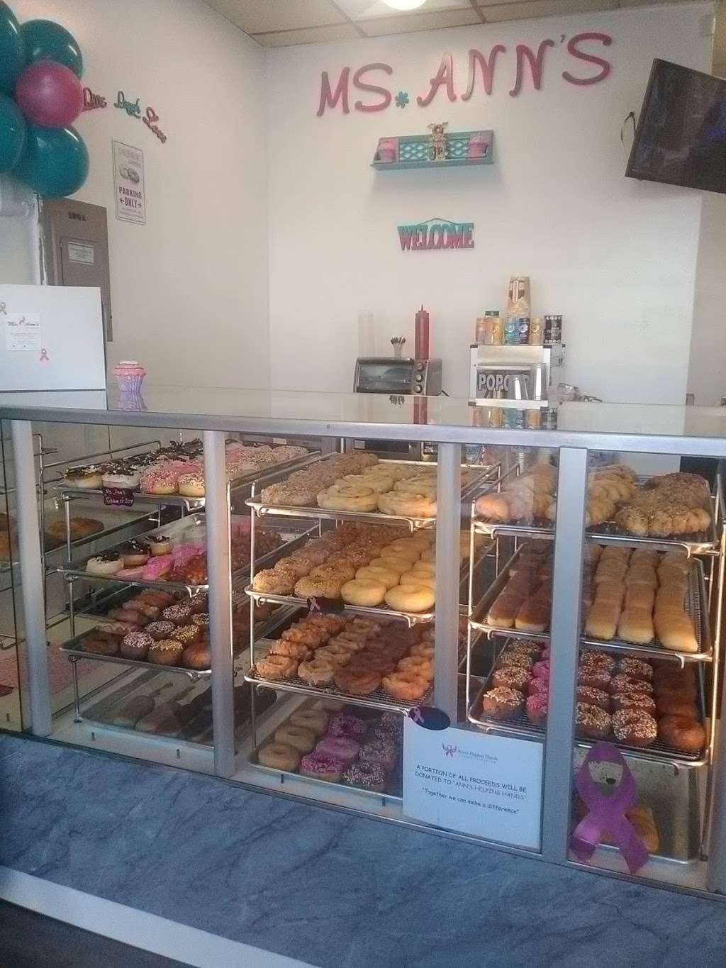 Ms.Anns Donuts and Cafe | 100 E Century Blvd, Los Angeles, CA 90003, USA | Phone: (323) 696-9499