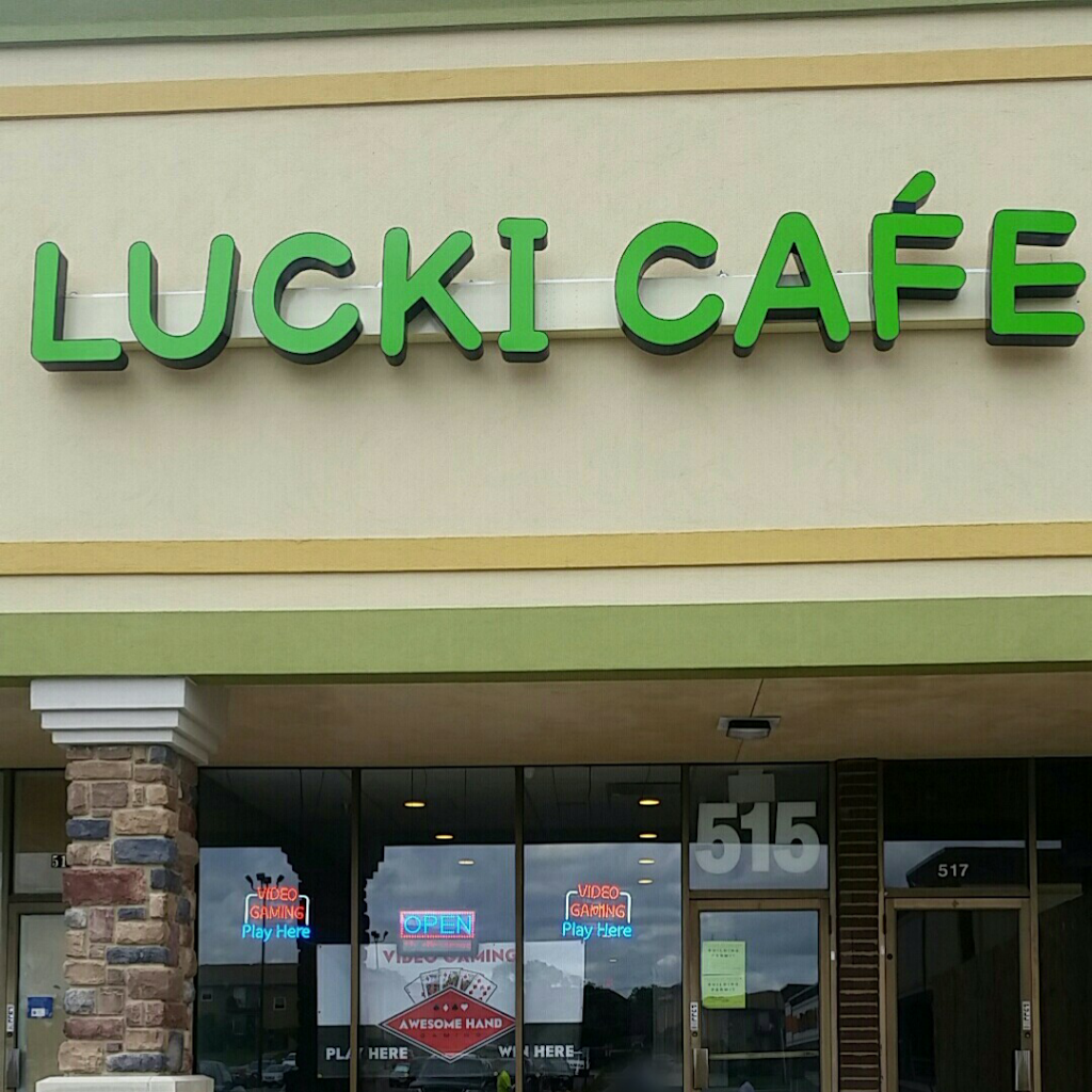 Lucki Cafe | 515 W Lake St, Addison, IL 60101 | Phone: (630) 501-1420