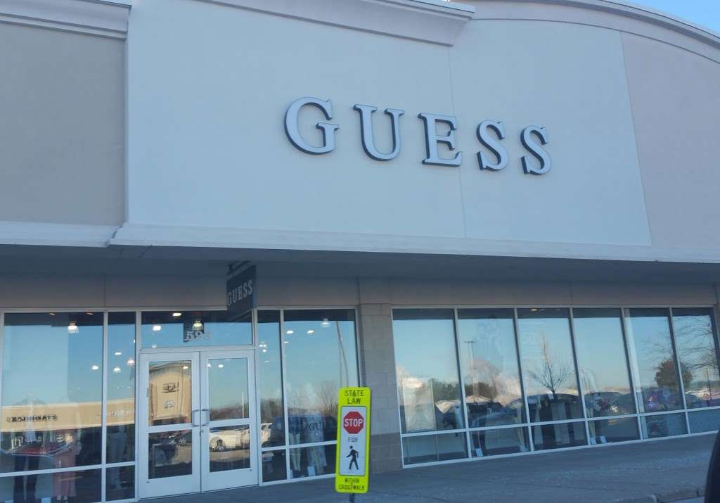 GUESS Factory | 11601 108th St Space 593, Pleasant Prairie, WI 53158 | Phone: (262) 857-6727