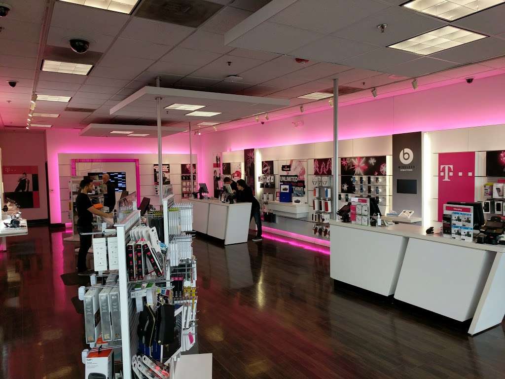 T-Mobile | 8516 NW Prairie View Rd, Kansas City, MO 64153, USA | Phone: (816) 741-8986