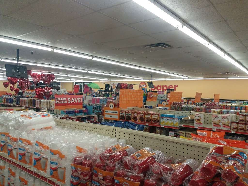 Family Dollar | 4100 W Hallandale Beach Blvd, Pembroke Park, FL 33023, USA | Phone: (954) 322-9824