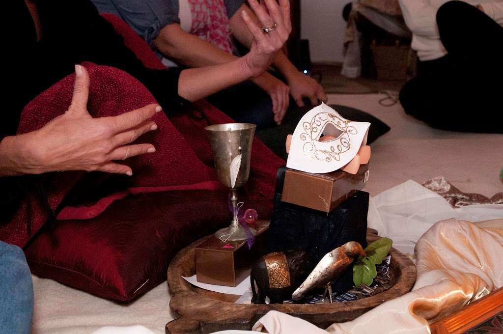 Guided Personal Retreat Intensives with author-healer Ronda LaRu | 703 Tico Rd, Ojai, CA 93023, USA | Phone: (805) 746-1657