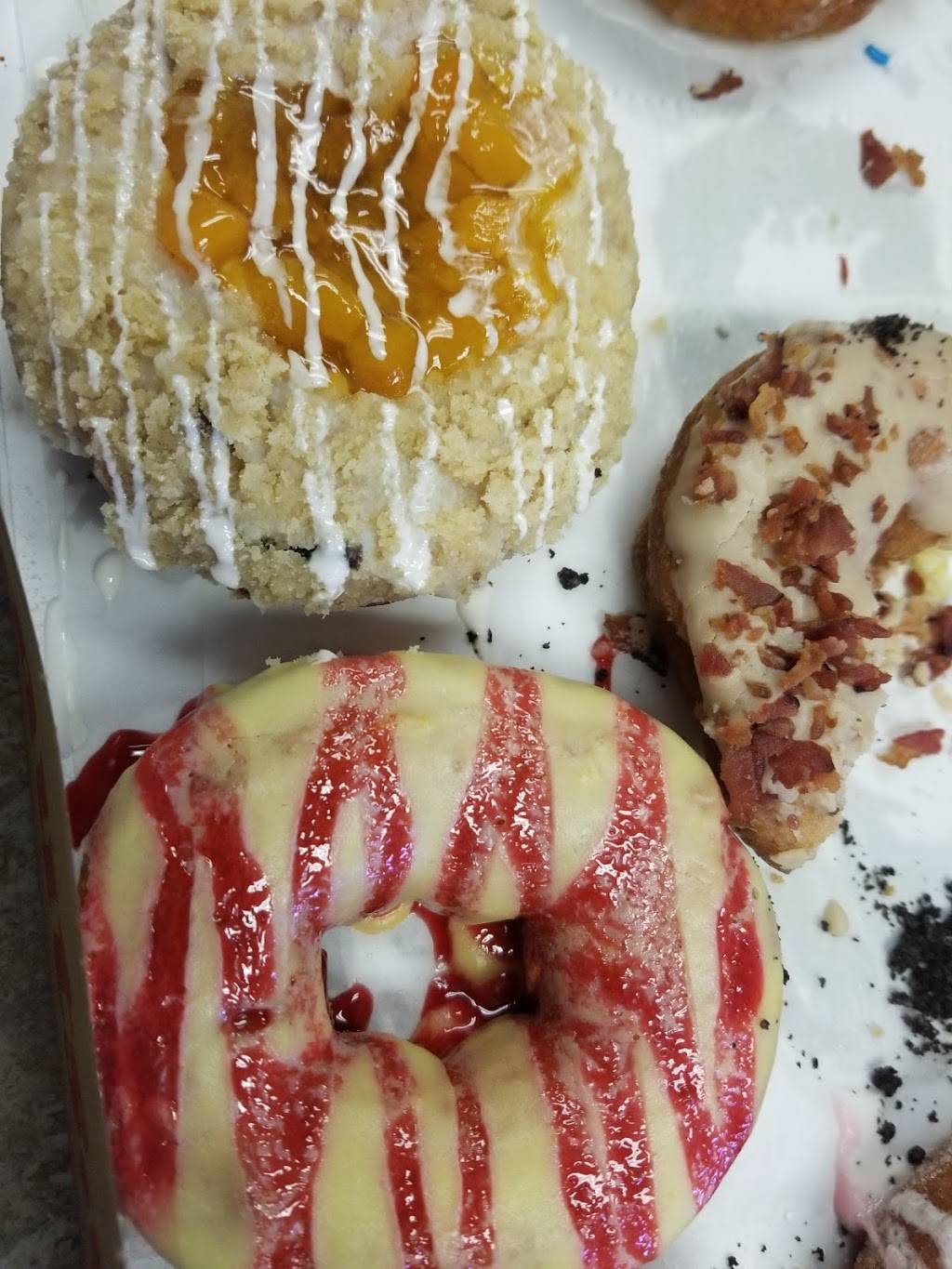 Duck Donuts - Culebra Commons | 7010 W Loop 1604 N, San Antonio, TX 78254, USA | Phone: (210) 236-5886