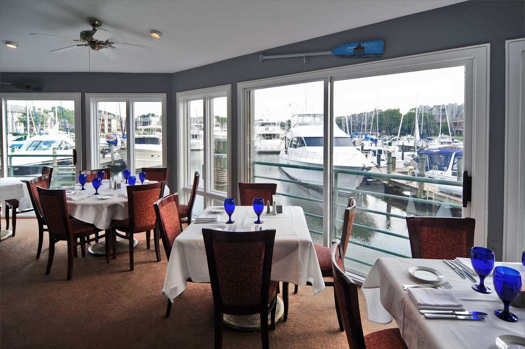 Sams on the Waterfront | 2020 Chesapeake Harbour Dr E, Annapolis, MD 21403, USA | Phone: (410) 263-3600