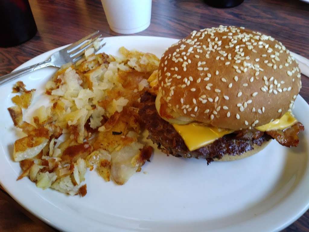 Maggies Hamburgers | 700 Benicia Rd, Vallejo, CA 94591 | Phone: (707) 643-9149