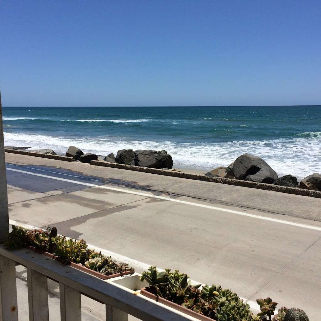 Pacific Blue Apartments | 306 S The Strand, Oceanside, CA 92054 | Phone: (760) 505-3489