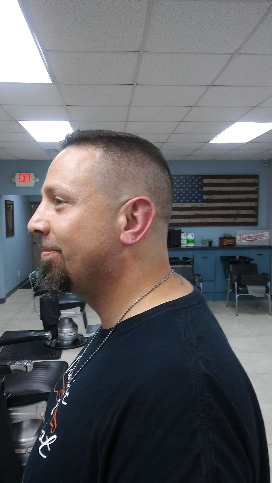 Joe’s Barber Shop Winfield | 9421, 10923 Miami St, Winfield, IN 46307, USA | Phone: (219) 779-9744