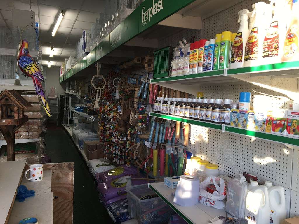 Crews Hill Pet Shop | Browns Garden Centre, Theobalds Park Rd, London EN2 9DG, UK | Phone: 020 8367 8814