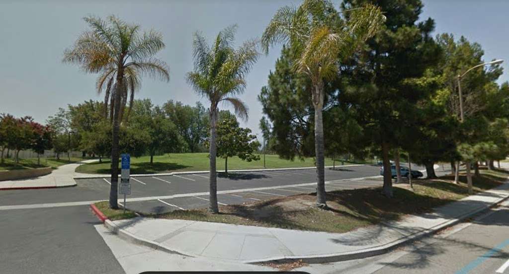 Mission Oaks Dog Park | 5590-5686 Fieldcrest Dr, Camarillo, CA 93012, USA