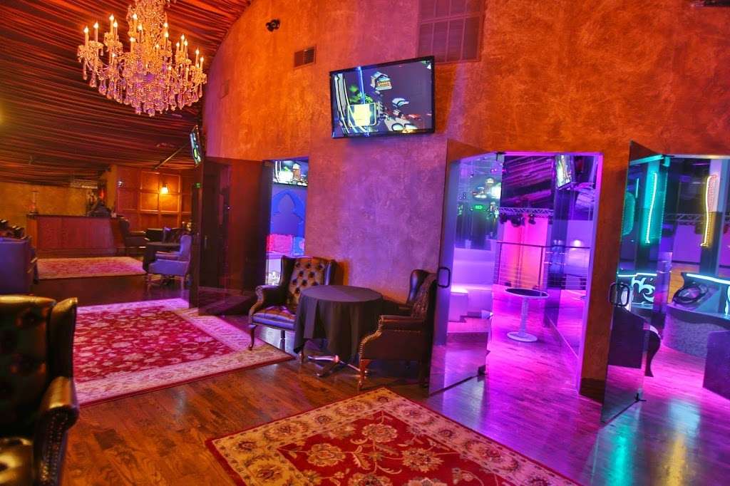 Allure Gentlemens Club | 3801 W Lake St, Stone Park, IL 60165, USA | Phone: (708) 344-3848