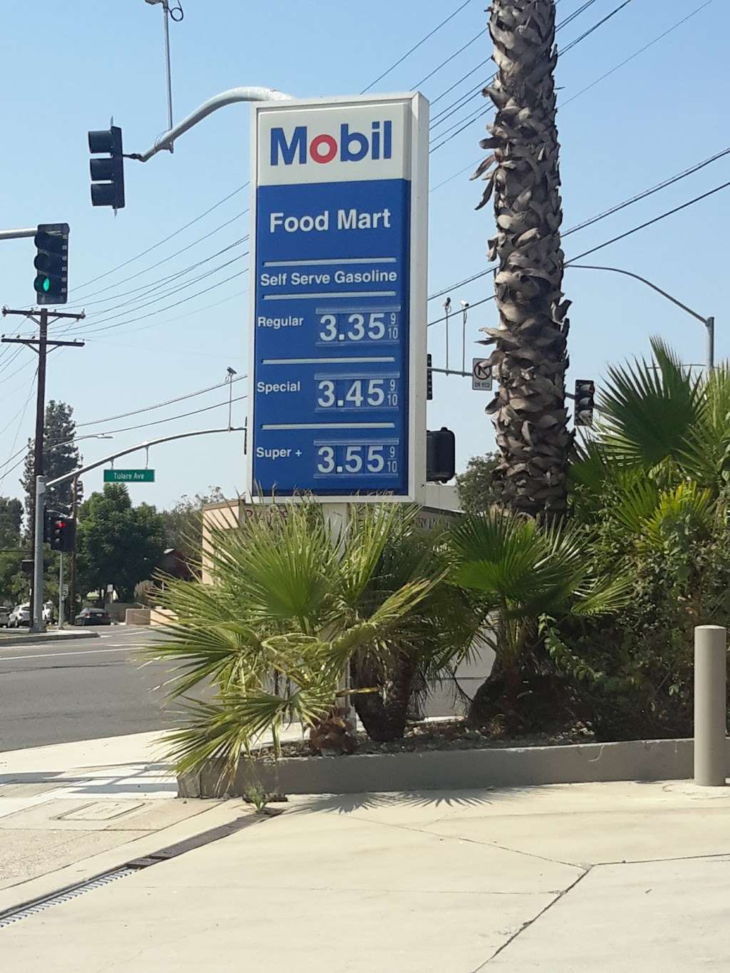 Mobil | 2616 N Glenoaks Blvd, Burbank, CA 91502, USA | Phone: (818) 859-7744