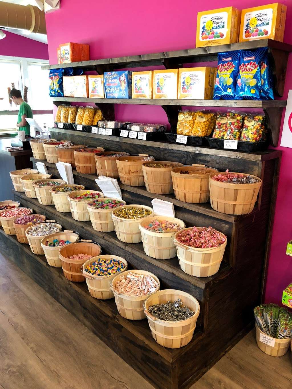 Raffy’s Candy Store (Ice Cream, Popcorn, Nuts & more) | 21 S White St, Frankfort, IL 60423, USA | Phone: (815) 806-7515