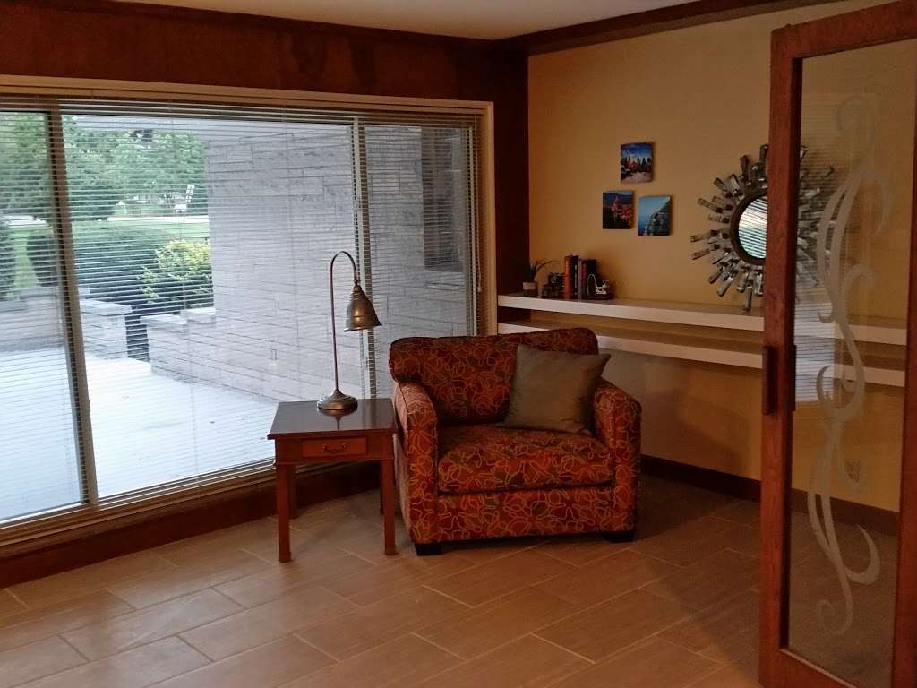 Encore Residential Assisted Living | 500 Fairway Dr, Indianapolis, IN 46260 | Phone: (317) 836-6698