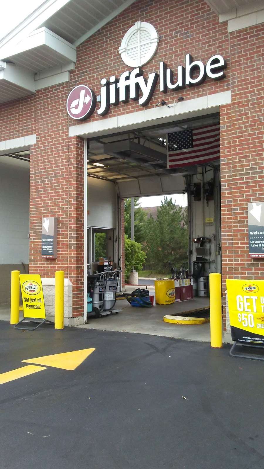 Jiffy Lube | 840 S Milwaukee Ave, Vernon Hills, IL 60061, USA | Phone: (847) 821-8126