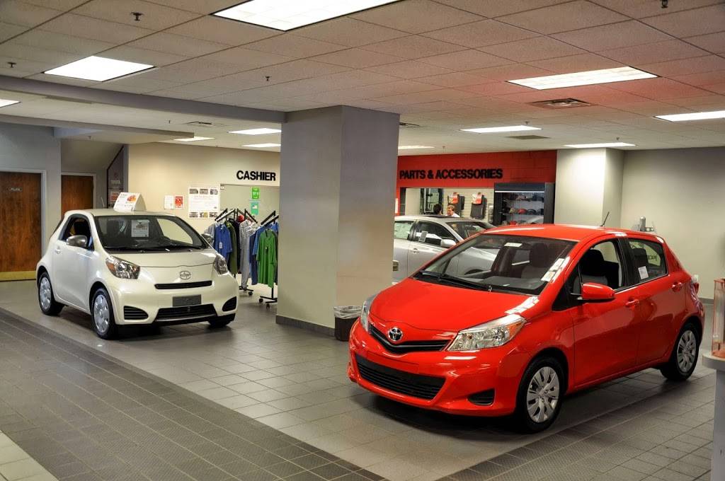 Greens Toyota of Lexington | 630 E New Circle Rd, Lexington, KY 40505, USA | Phone: (859) 254-5751