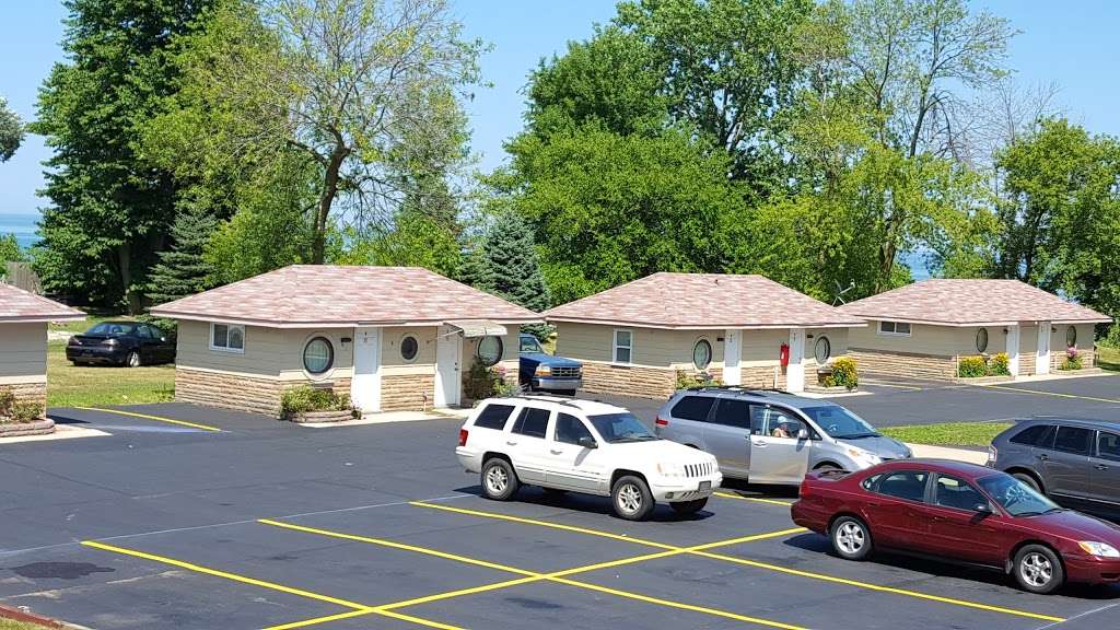 Beach Aire Motel | 1147 Sheridan Rd, Kenosha, WI 53140, USA | Phone: (262) 552-8131