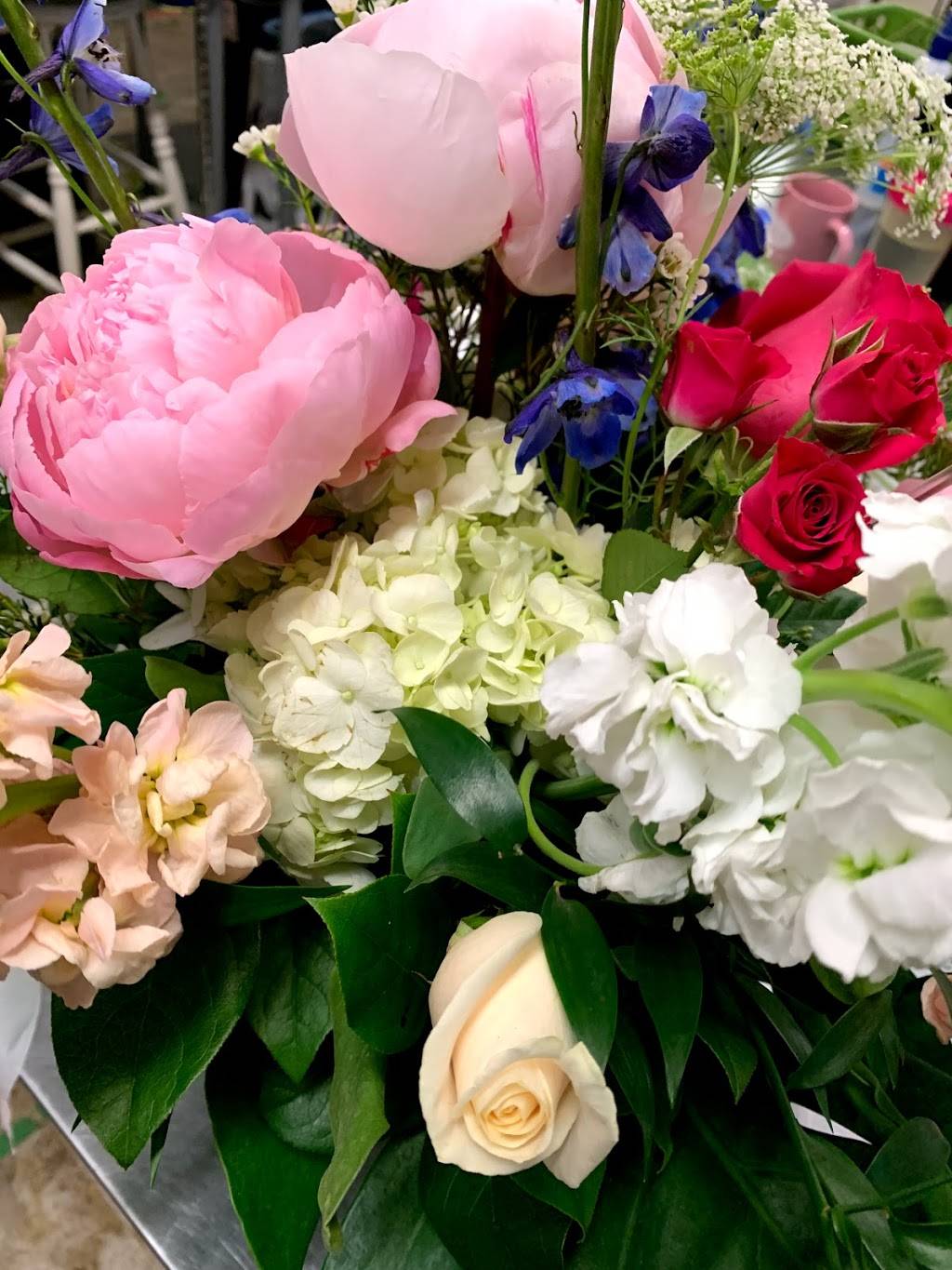 The English Garden Raleigh Florist | 6308 Angus Dr suite a, Raleigh, NC 27617 | Phone: (919) 341-6650