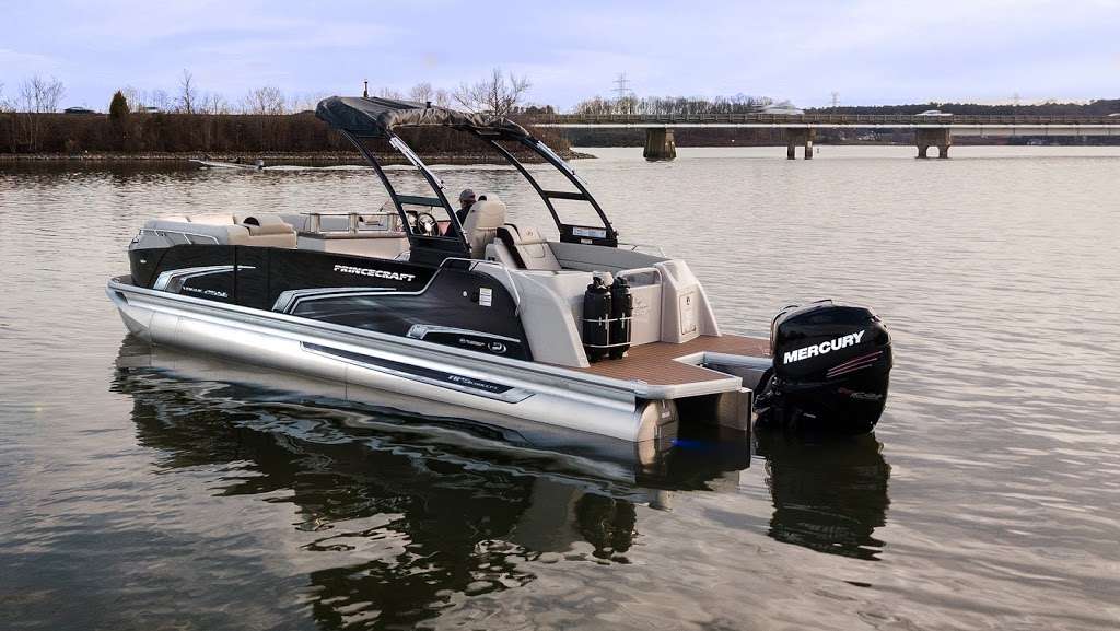 Lake Norman Boat Rentals & Sales, Inc. | 121 Pinnacle Ln, Mooresville, NC 28117 | Phone: (704) 677-5036