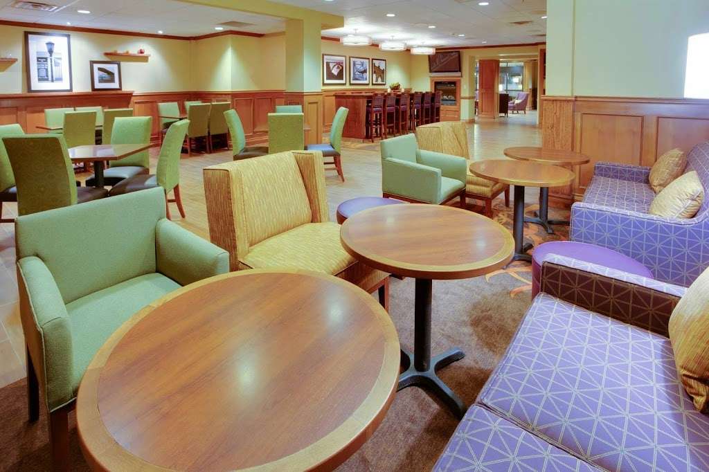 Hampton Inn Bordentown | 2004 US-206, Bordentown, NJ 08505, USA | Phone: (609) 298-4000