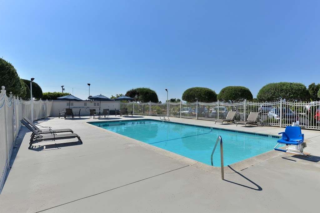 Motel 6 Vista CA | 330 Mar Vista Dr, Vista, CA 92083 | Phone: (760) 726-2900