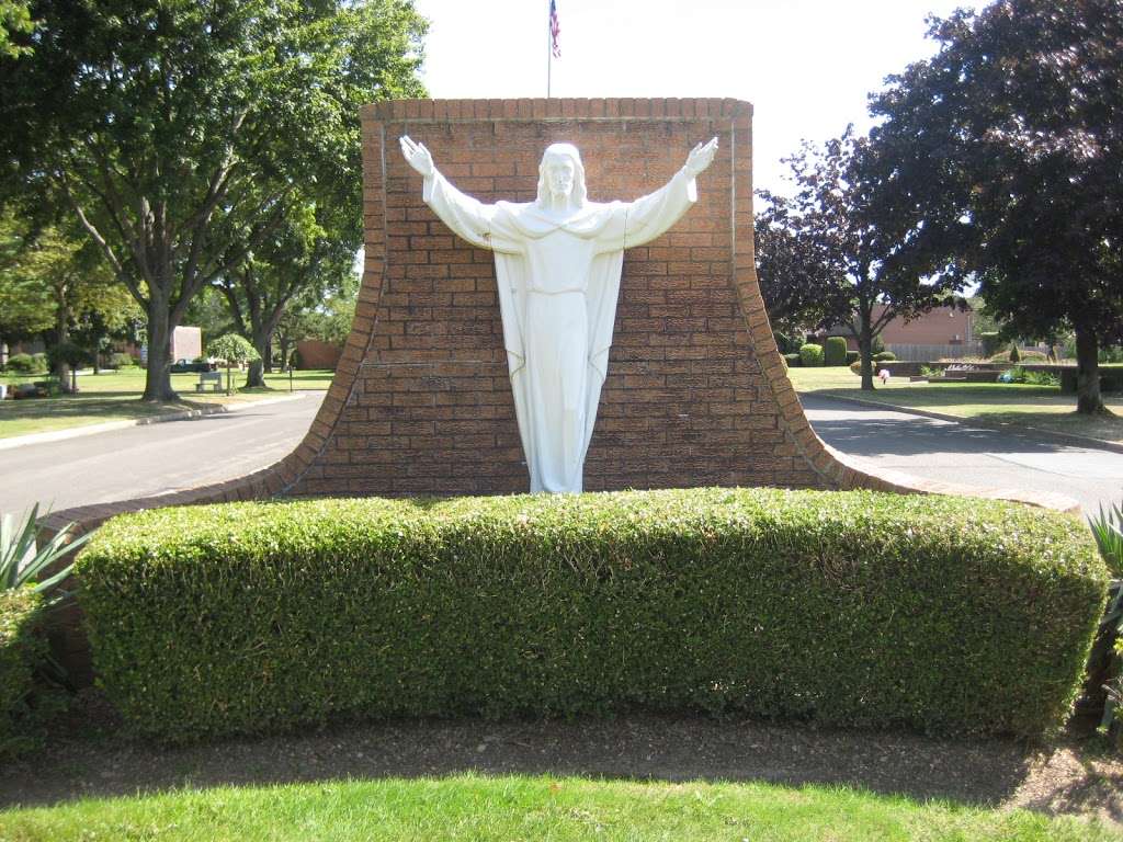 Catholic Cemeteries of the Roman Catholic Diocese of Rockville C | 111 Old Country Rd, Westbury, NY 11590, USA | Phone: (516) 334-7990