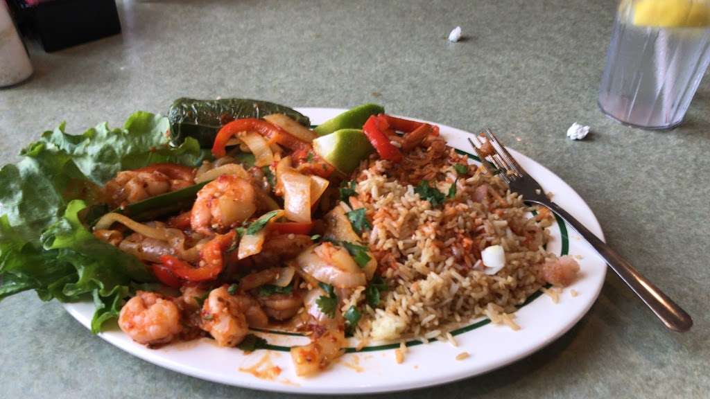 Golden Seafood House | 2407 Airline Dr, Houston, TX 77009 | Phone: (713) 802-9989