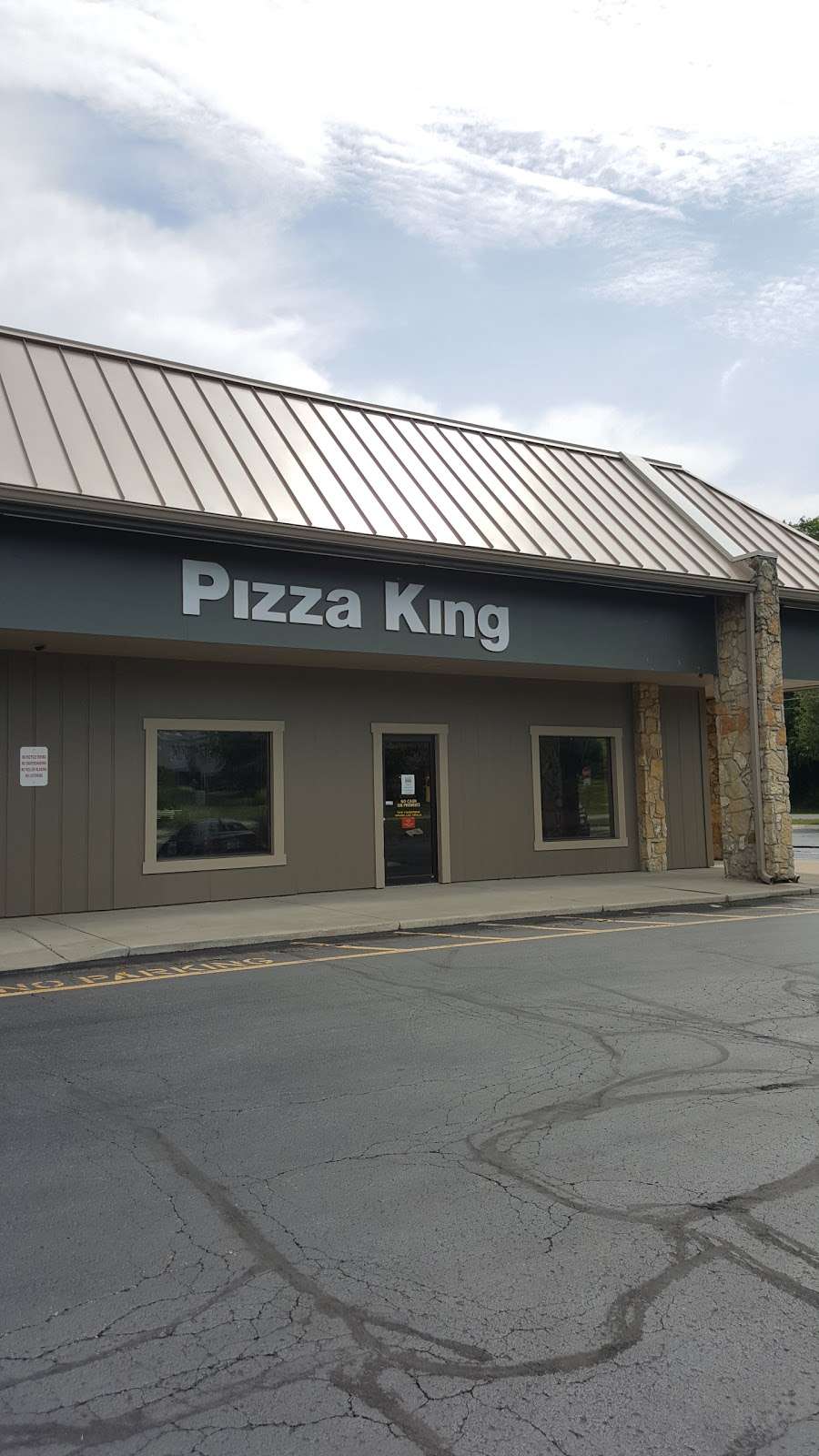 Pizza King | 14 Harbourtown Center, Noblesville, IN 46062, USA | Phone: (317) 877-0636