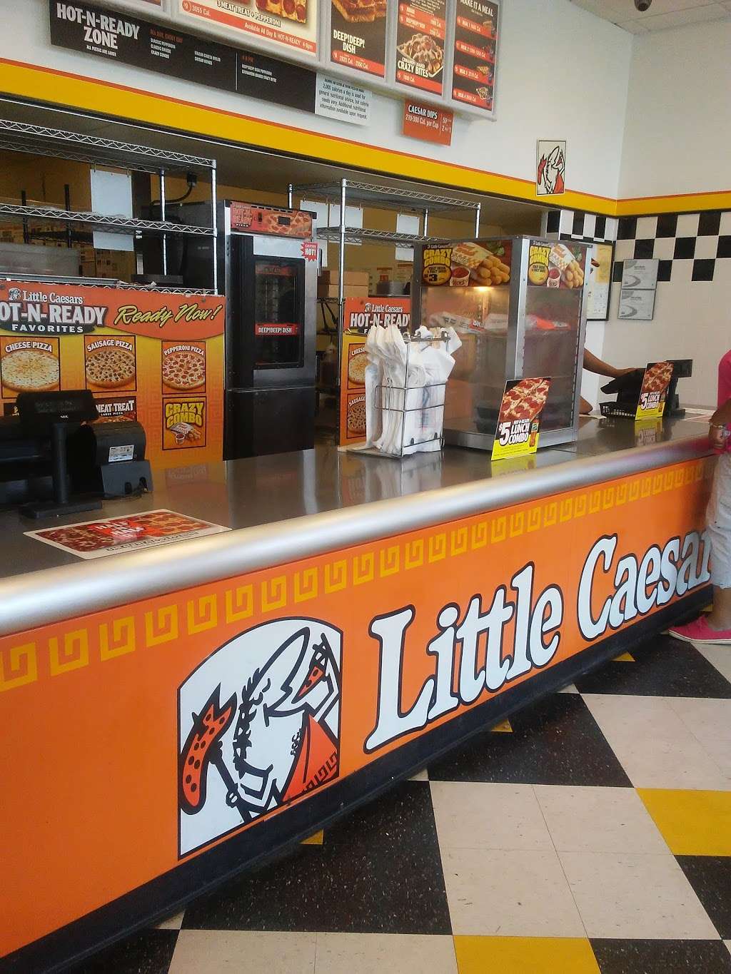 Little Caesars Pizza | 286 S Dupont Hwy, Dover, DE 19901, USA | Phone: (302) 883-2633