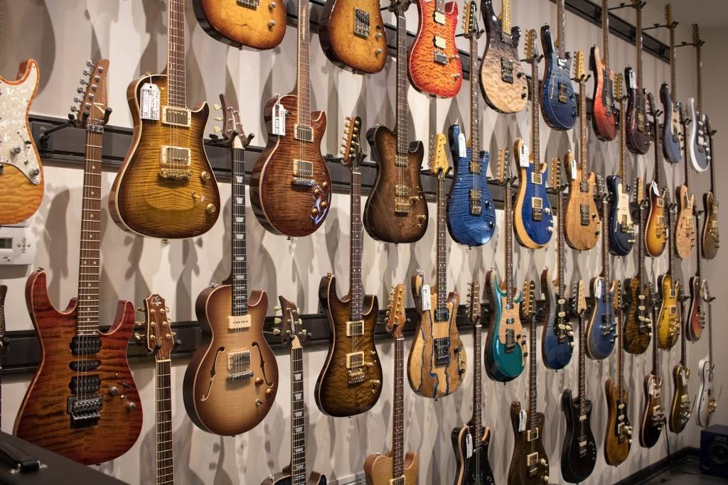 Distinctive Guitar | 2505 S Howell Ave, Milwaukee, WI 53207, USA | Phone: (414) 877-1666