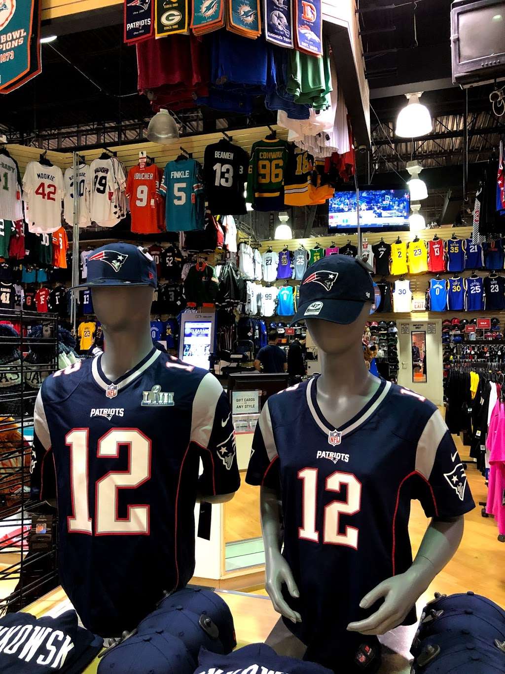 Sports Fan-Attic | 11401 NW 12th St, Miami, FL 33172, USA | Phone: (305) 591-1725