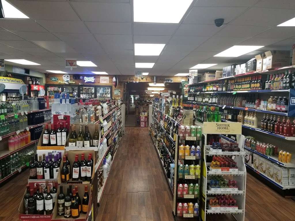 Turnpike Wine & Liquor | 65 Turnpike Rd, Southborough, MA 01772, USA | Phone: (508) 281-0001