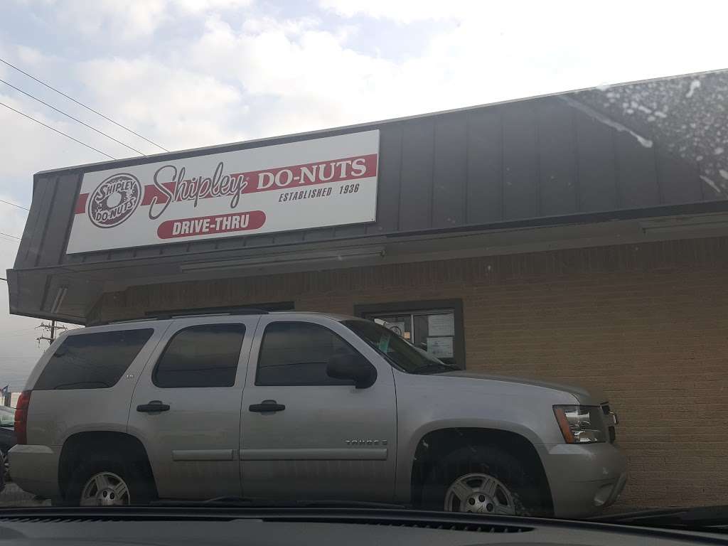 Shipley Do-Nuts | 826 Little York Rd, Houston, TX 77076, USA | Phone: (713) 692-3611