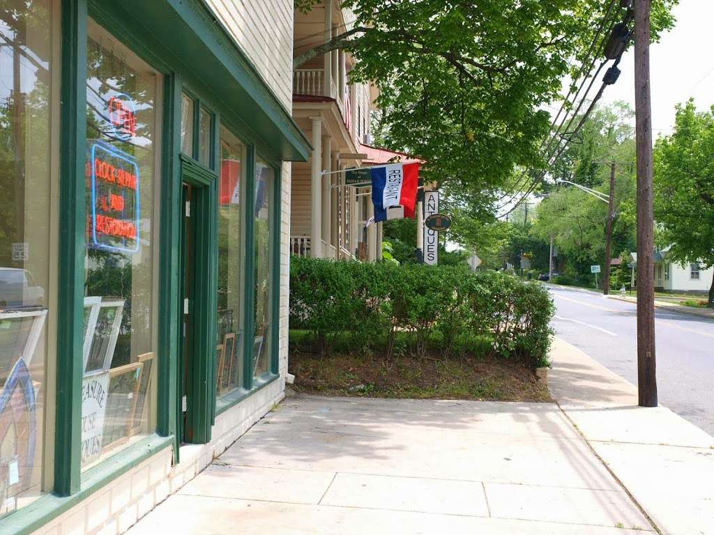 Christophers Antiques | 8521 Chestnut Ave, Bowie, MD 20715 | Phone: (301) 262-1299