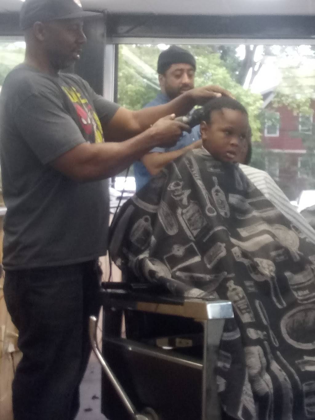 Just Cuttin Up Barbershop | 2719 Puritan Ave, Detroit, MI 48238, USA | Phone: (313) 863-7766