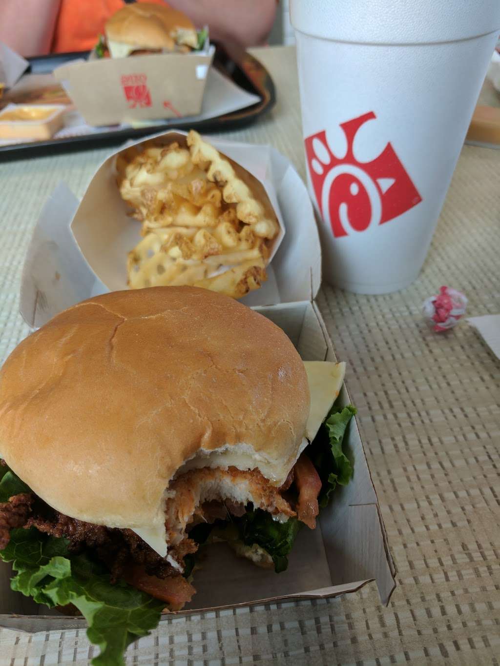 Chick-fil-A | 6812, 43568 US-27, Davenport, FL 33837, USA | Phone: (863) 420-6700