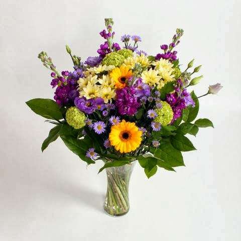 PJ Mulley Creative Floral Design | 1 Bonnyacre Farm, Wrotham Road, Meopham DA13 0RF, UK | Phone: 01322 550605