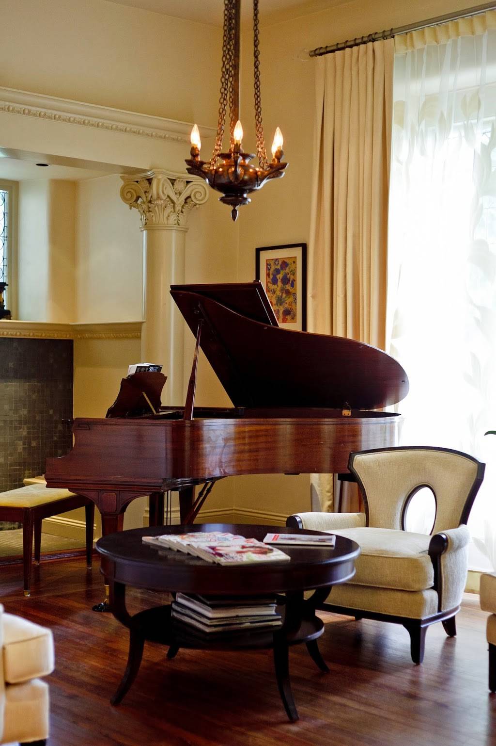 Stonehurst Place | 923 Piedmont Ave NE, Atlanta, GA 30309, USA | Phone: (404) 881-0722