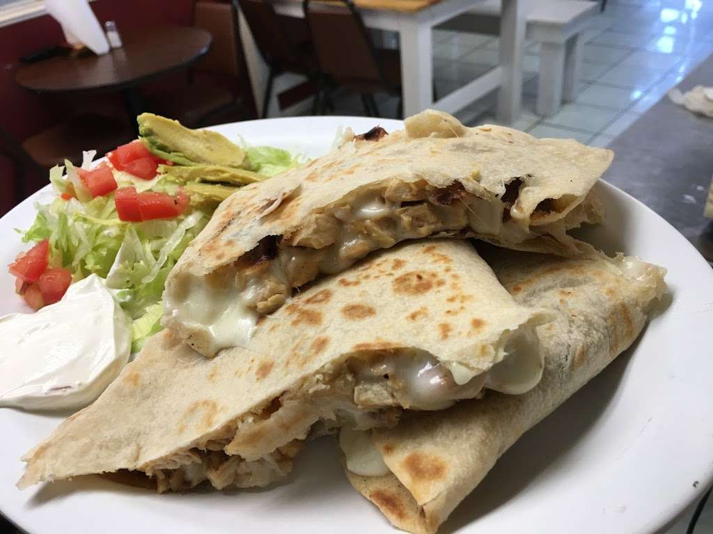 Lucas Tortillas | 1103 Grand Ave, Bacliff, TX 77518, USA | Phone: (832) 536-2902