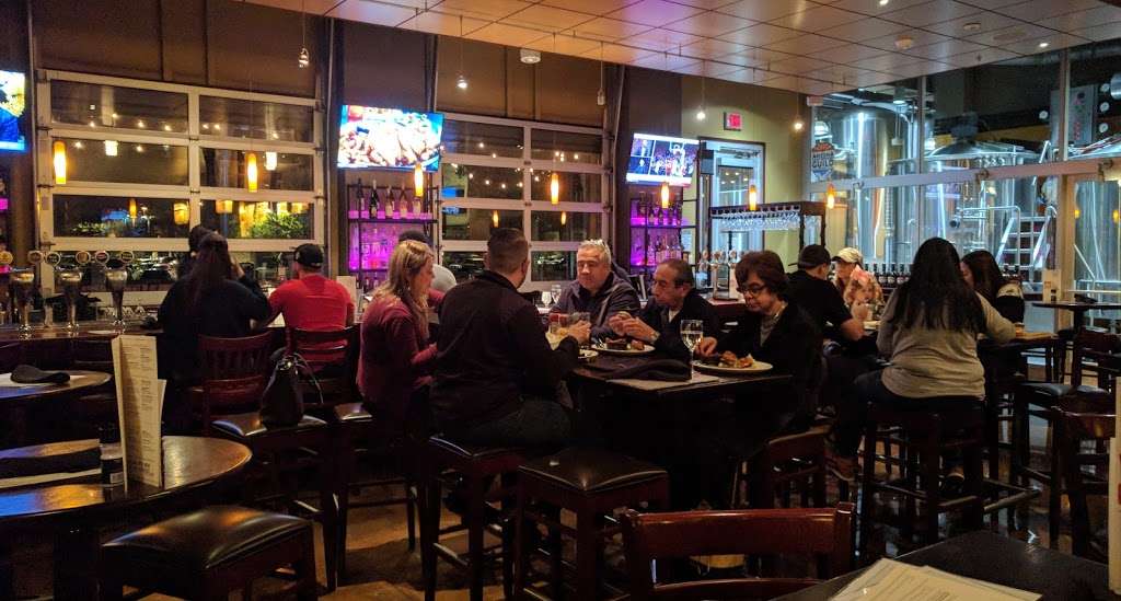Gordon Biersch Brewery Restaurant | 6915 N 95th Ave, Glendale, AZ 85305, USA | Phone: (623) 877-4300