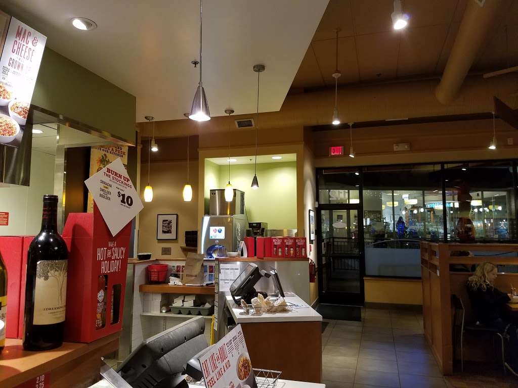 Noodles and Company | 1607 Village Market Boulevard Southeast, Leesburg, VA 20175, USA | Phone: (703) 443-1284