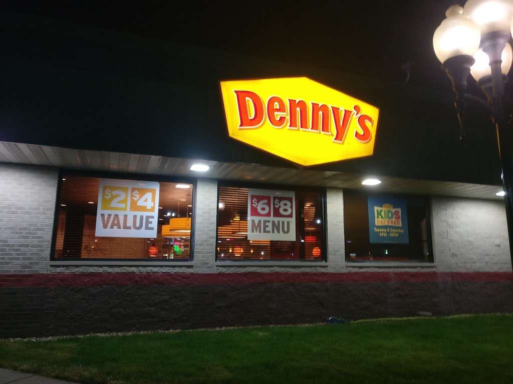 Dennys | 3231 E 181st Ave, Hebron, IN 46341 | Phone: (219) 696-1701