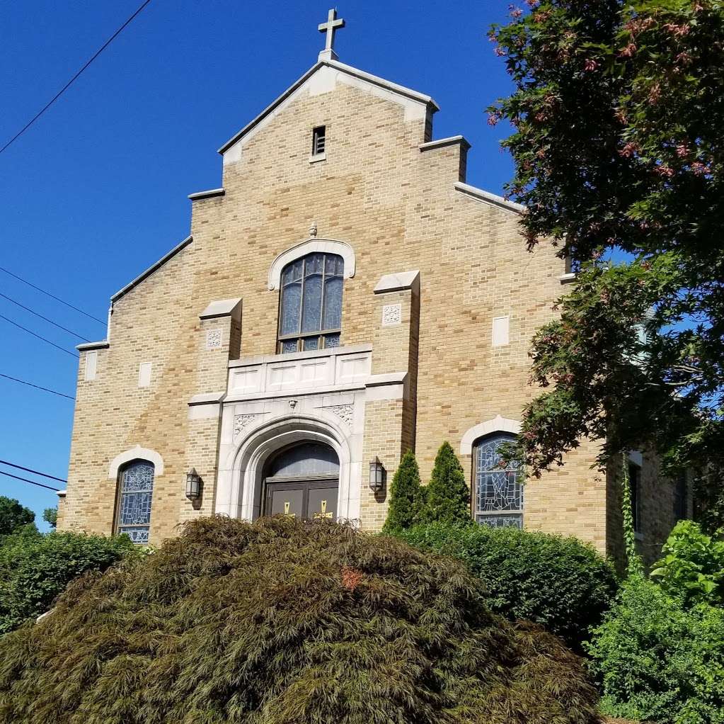 Holy Cross Roman Catholic Church | 17 Van Duyne Ave, Wayne, NJ 07470, USA | Phone: (973) 694-4585