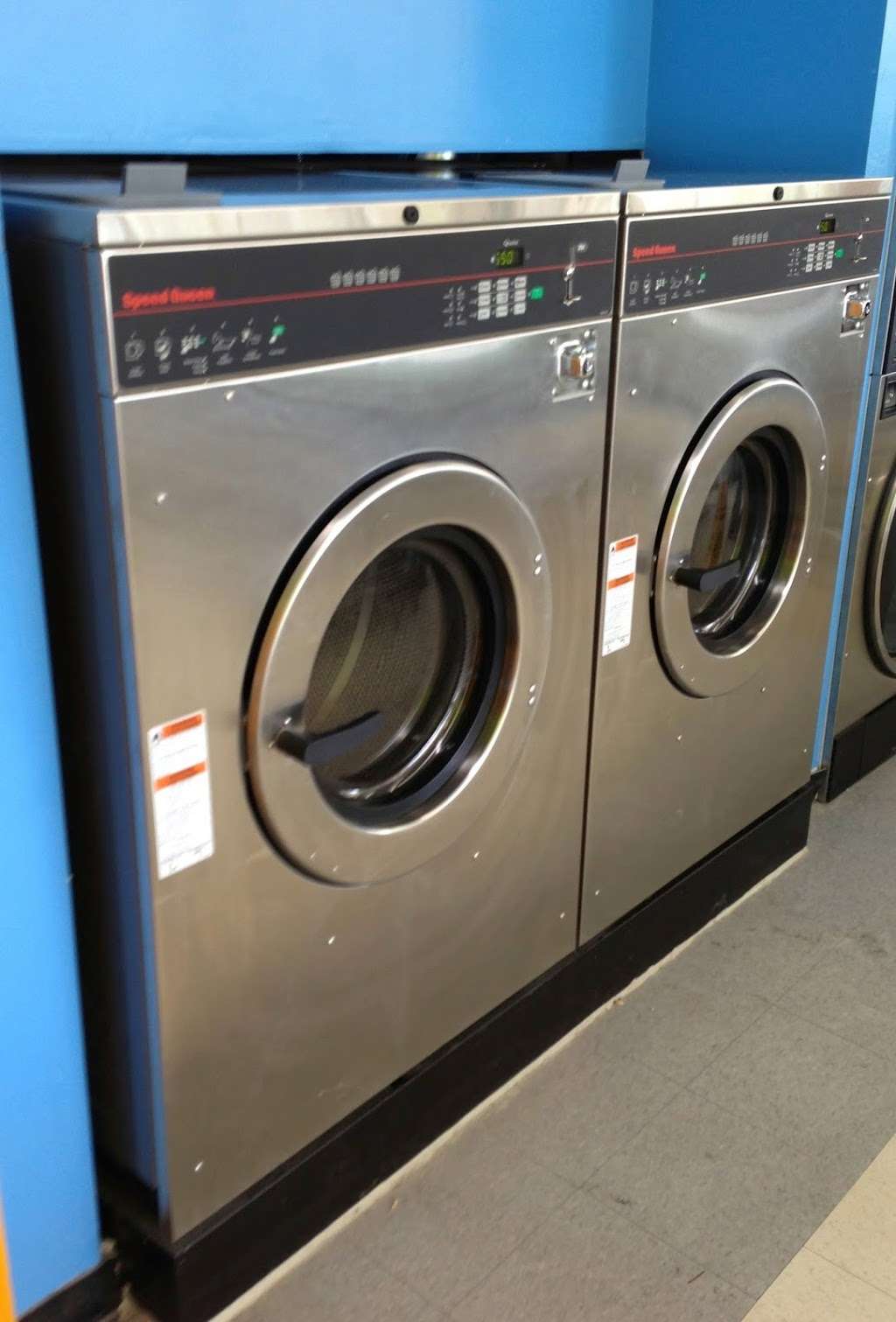 Stanleys Laundromat | 527 S Washington Hwy, Ashland, VA 23005, USA | Phone: (804) 368-0296